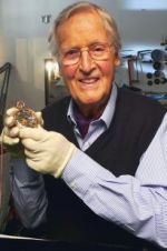 Watch The Incredible Story of Marie Antoinette\'s Watch... With Nicholas Parsons Nowvideo