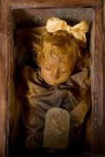 Watch National Geographic: The Girl in the Glass Casket Nowvideo